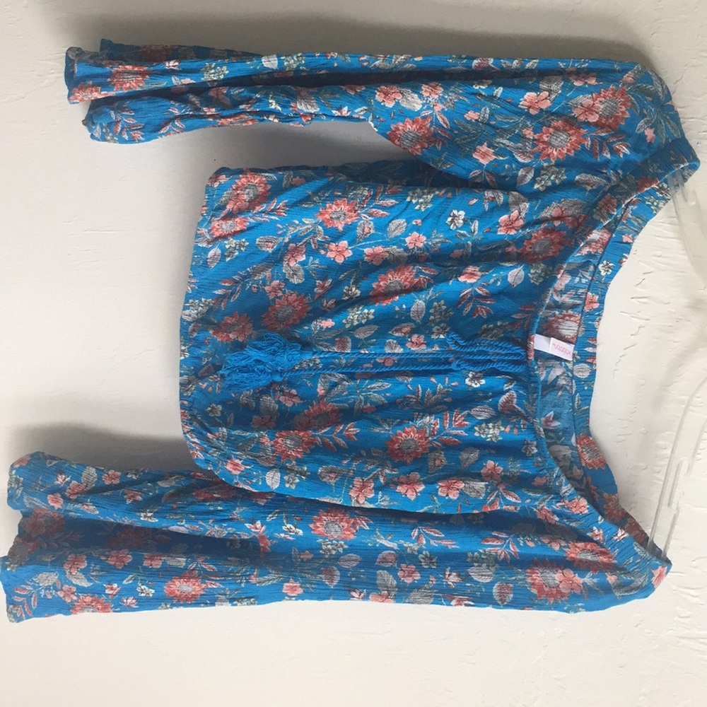 Shirt - Picture 4 of 4